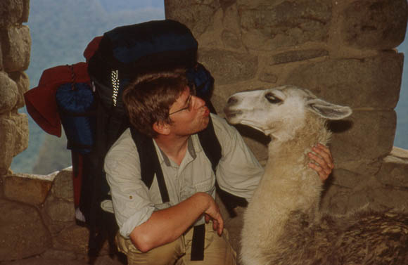 Ich glaub mich knutscht ein Llama