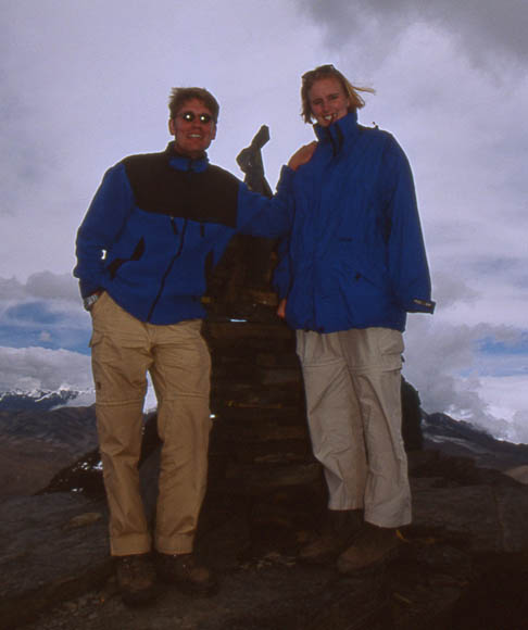 Berit und Jens am Gipfel des Chacaltaya, 5400m