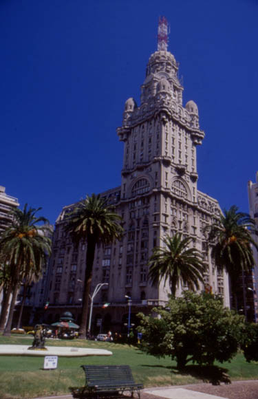 Das bekannteste und hchste Haus in Montevideo