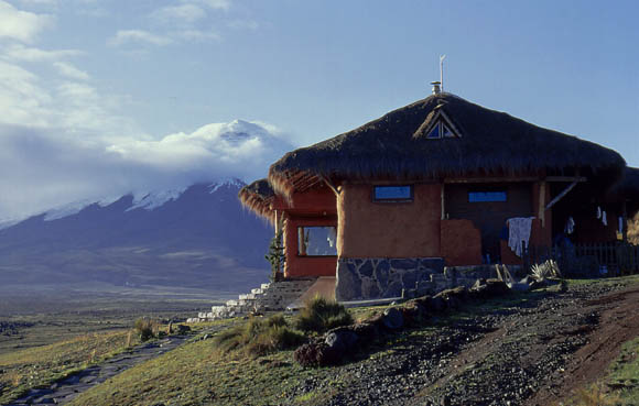 Die Tambopaxihtte auf 3750m Hhe am Fusse des Cotopaxi gelegen